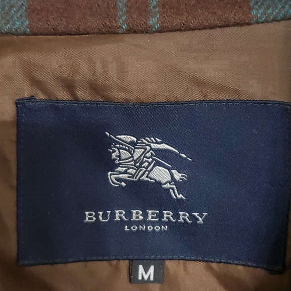 Burberry coat - Picture 3 of 7